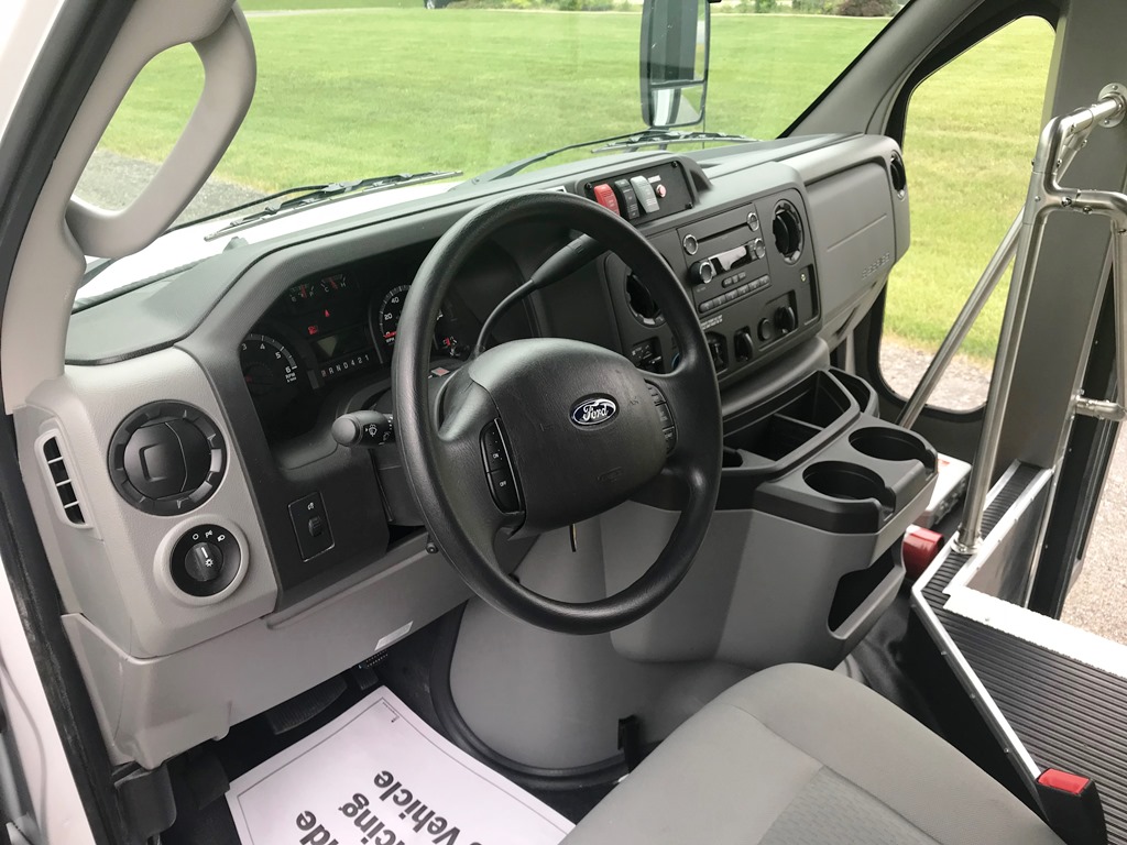 Diamond Coach Paratransit - Monroe ARC - 19