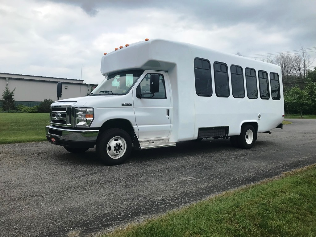Diamond Coach Paratransit - Monroe ARC - 2