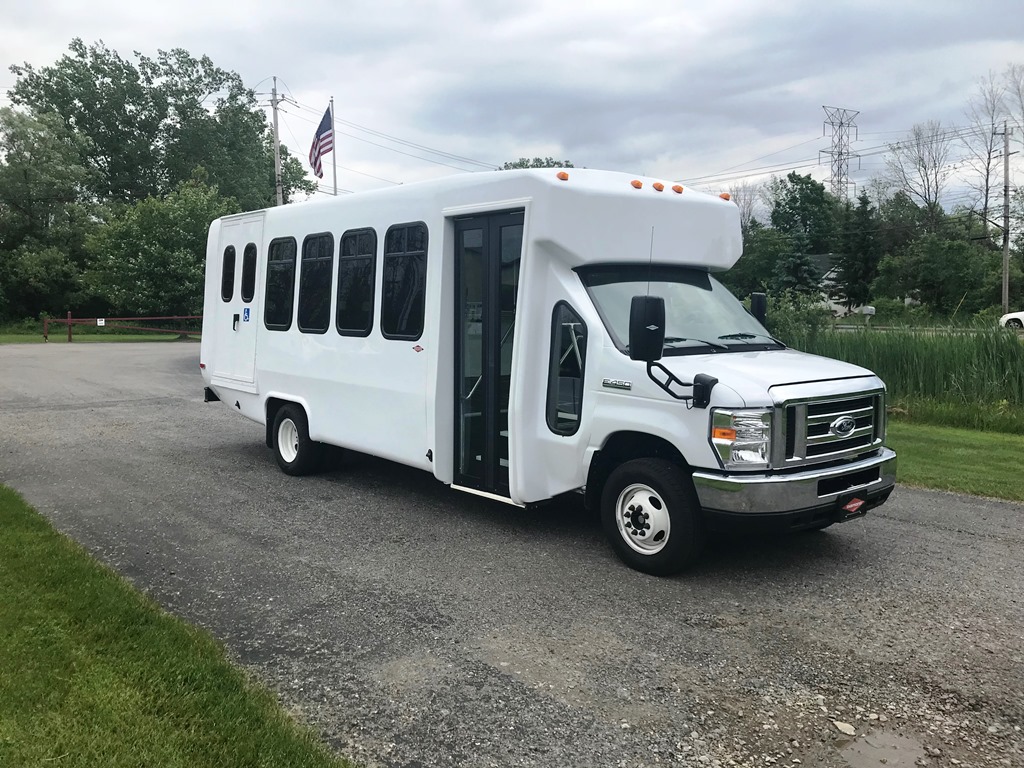 Diamond Coach Paratransit - Monroe ARC - 4