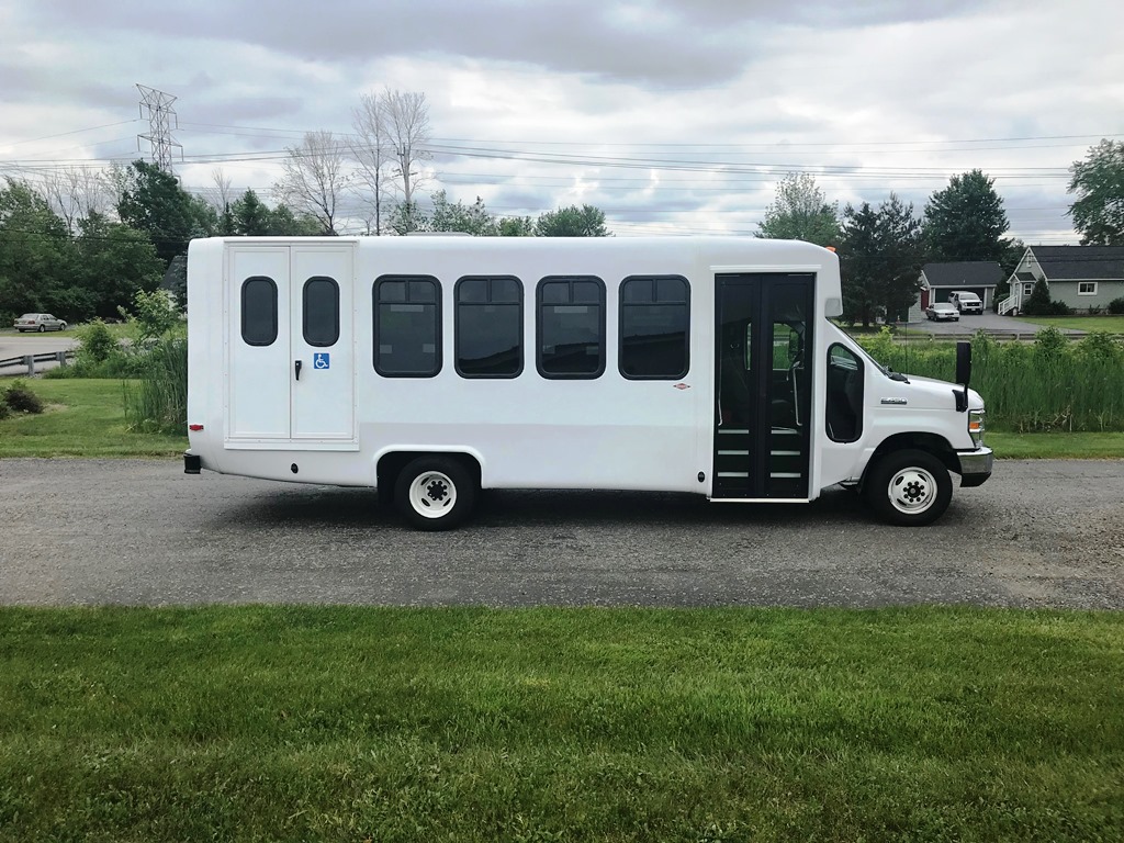 Diamond Coach Paratransit - Monroe ARC - 5