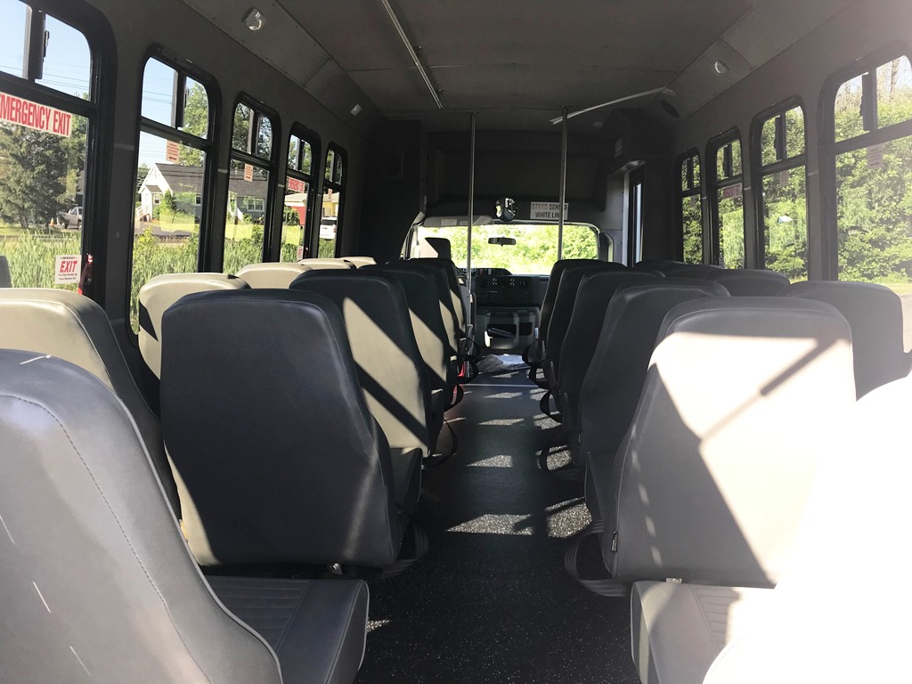 Diamond Coach Shuttle Bus - Monroe ARC - 11