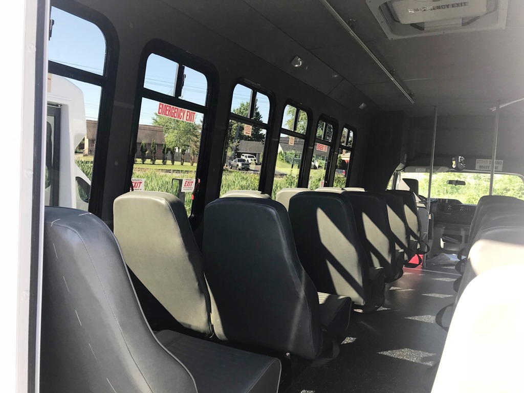 Diamond Coach Shuttle Bus - Monroe ARC - 12