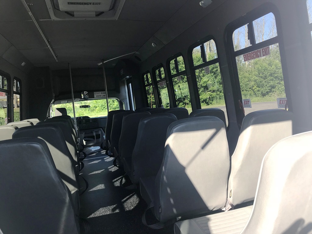 Diamond Coach Shuttle Bus - Monroe ARC - 13