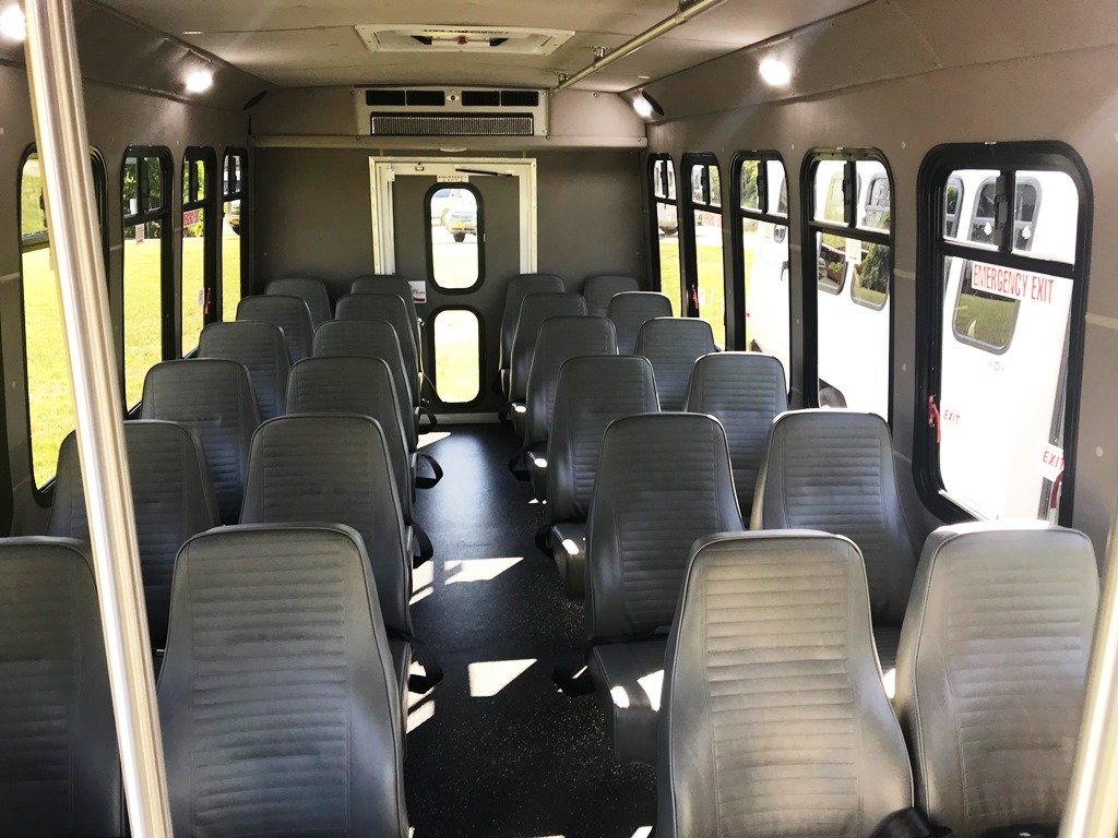 Diamond Coach Shuttle Bus - Monroe ARC - 15
