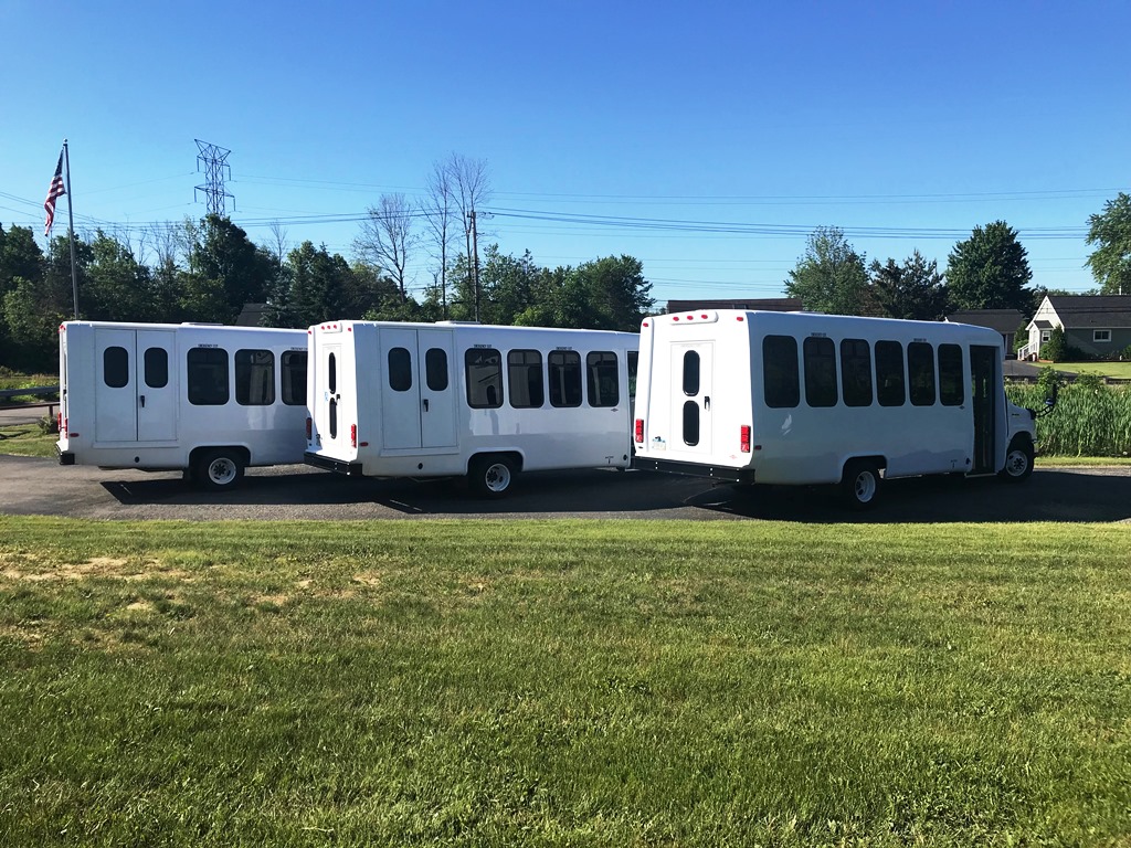 Diamond Coach Shuttle Bus - Monroe ARC - 5