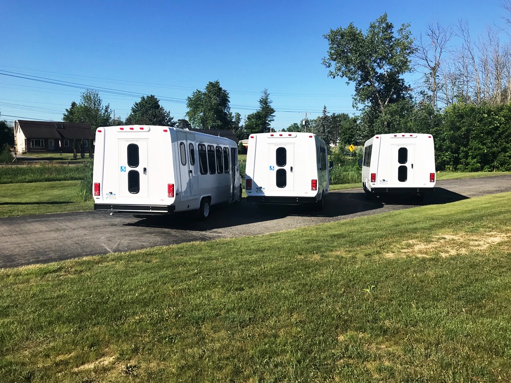 Diamond Coach Shuttle Bus - Monroe ARC - 6