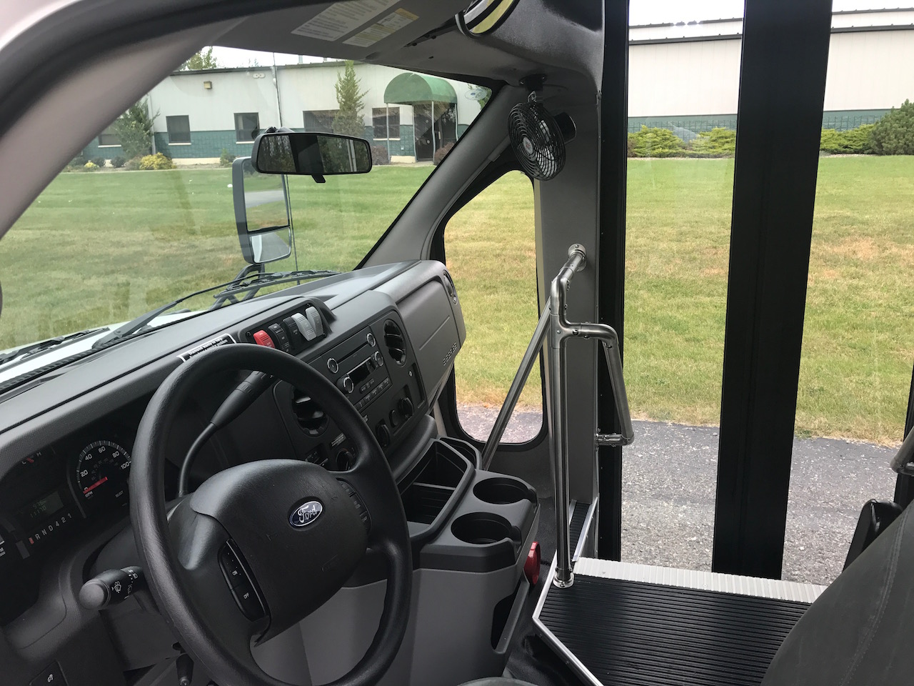 Monroe ARC - Diamond Coach - 10