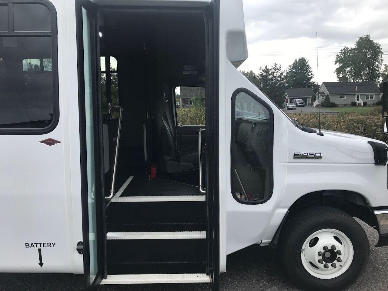 Monroe ARC - Diamond Coach - 11