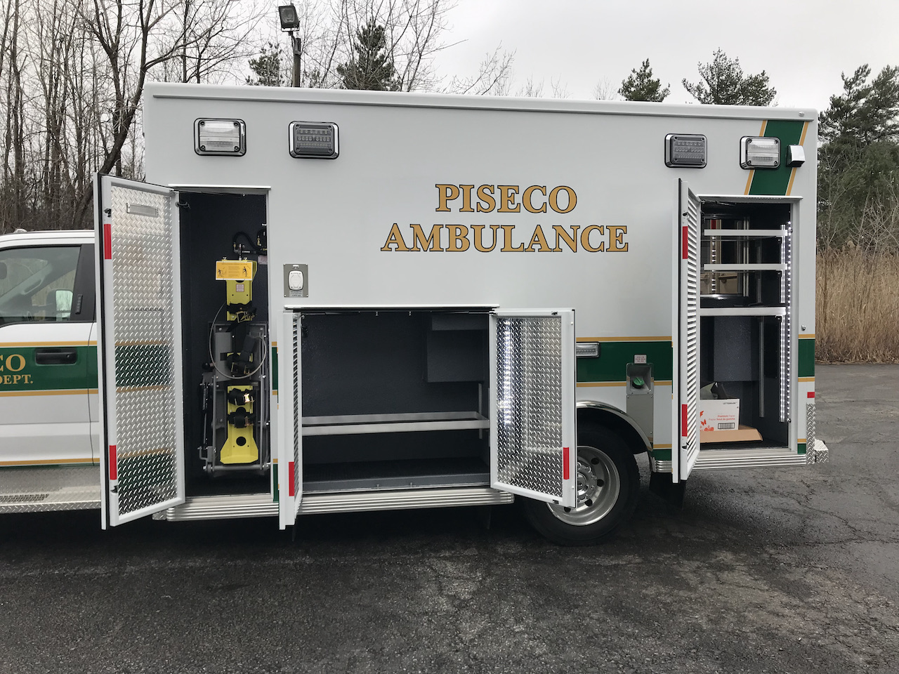 Life-Line-Ambulance-Piseco-10