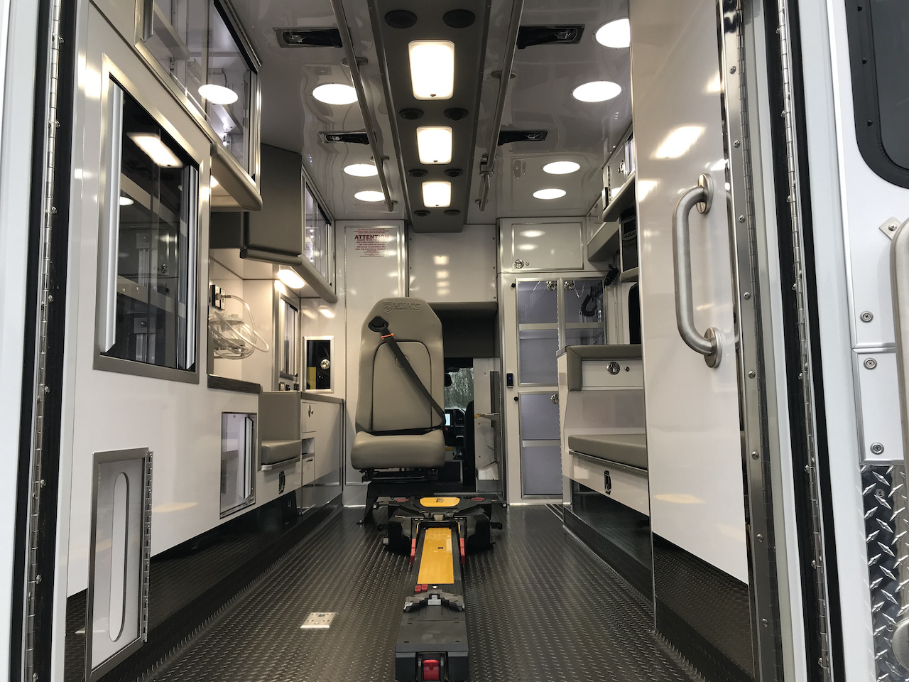 Life-Line-Ambulance-Piseco-13