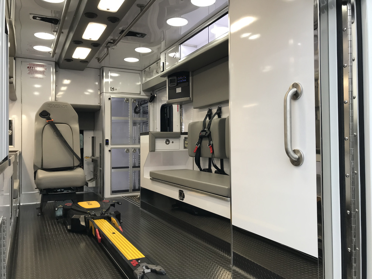 Life-Line-Ambulance-Piseco-15