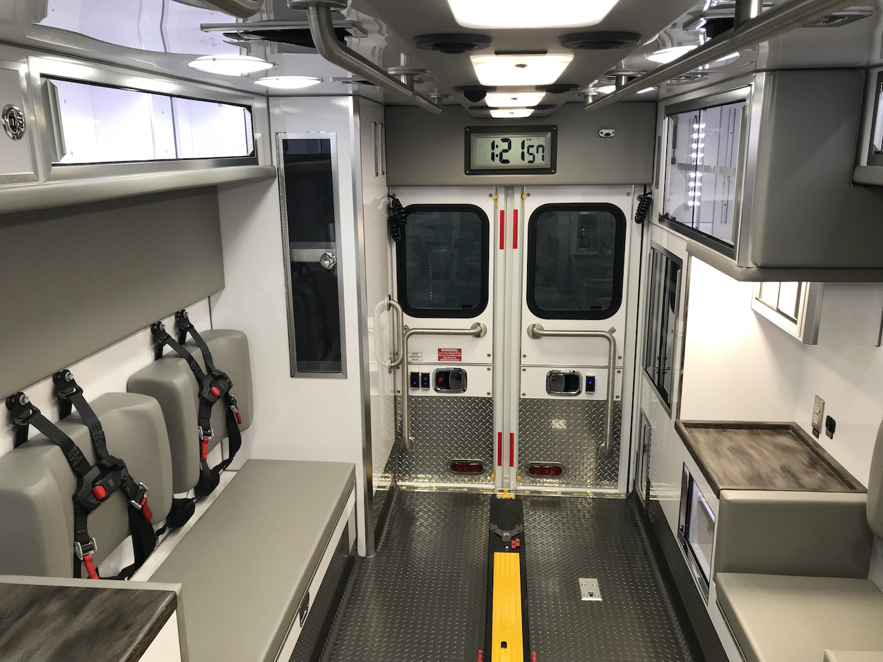 Life-Line-Ambulance-Piseco-21