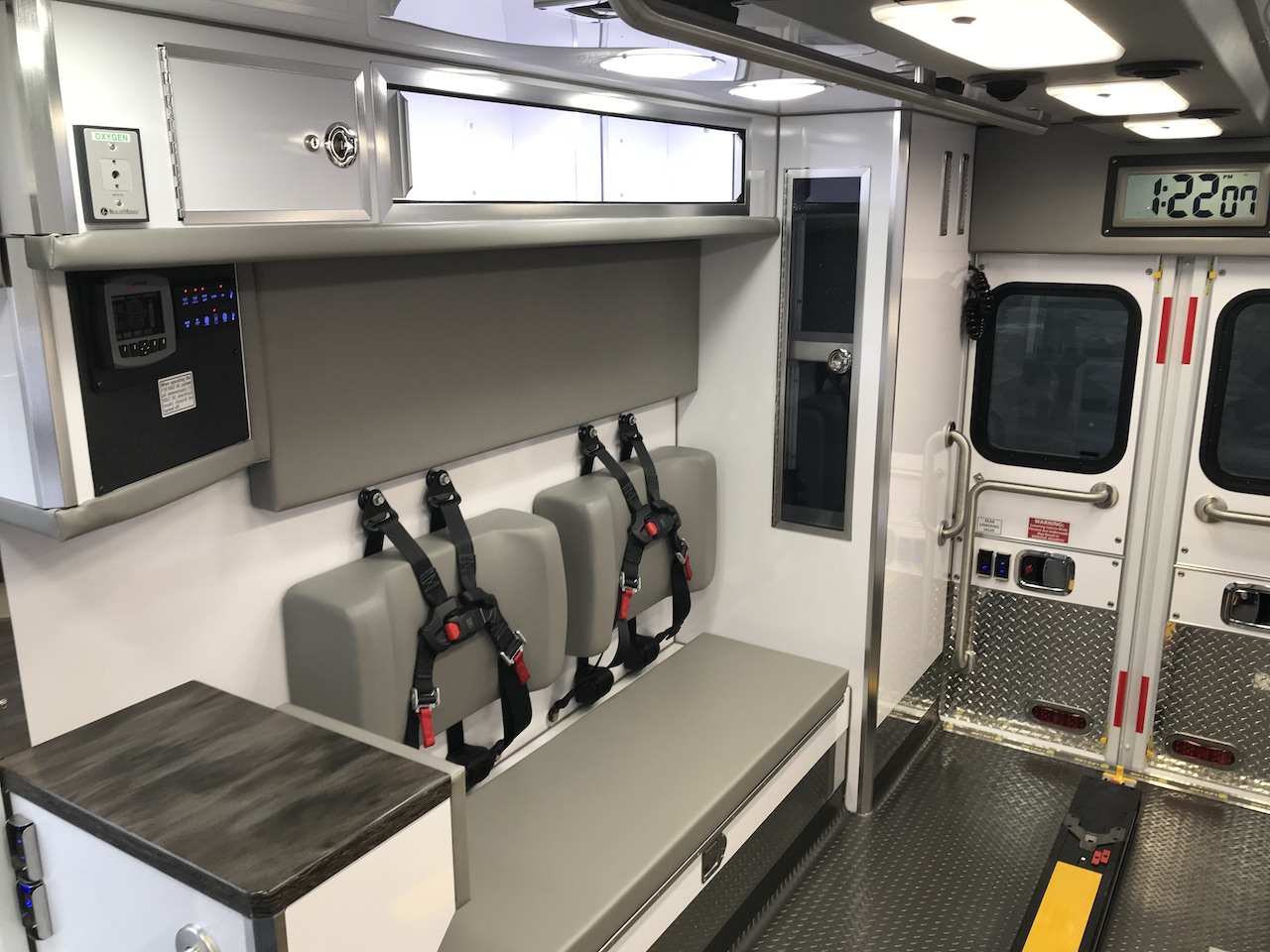 Life-Line-Ambulance-Piseco-22