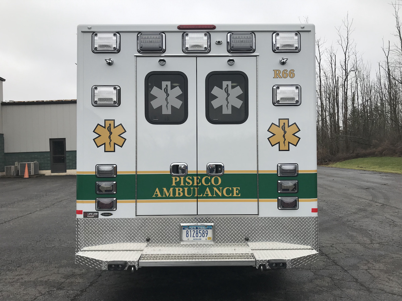 Life-Line-Ambulance-Piseco-8