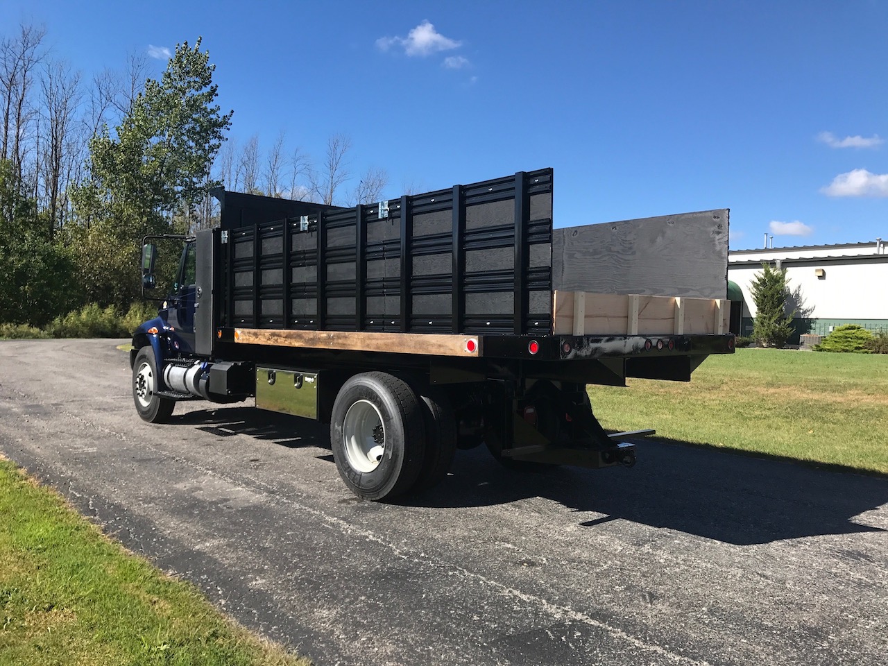 Seaonsal Landscaping - Dump Body - 17