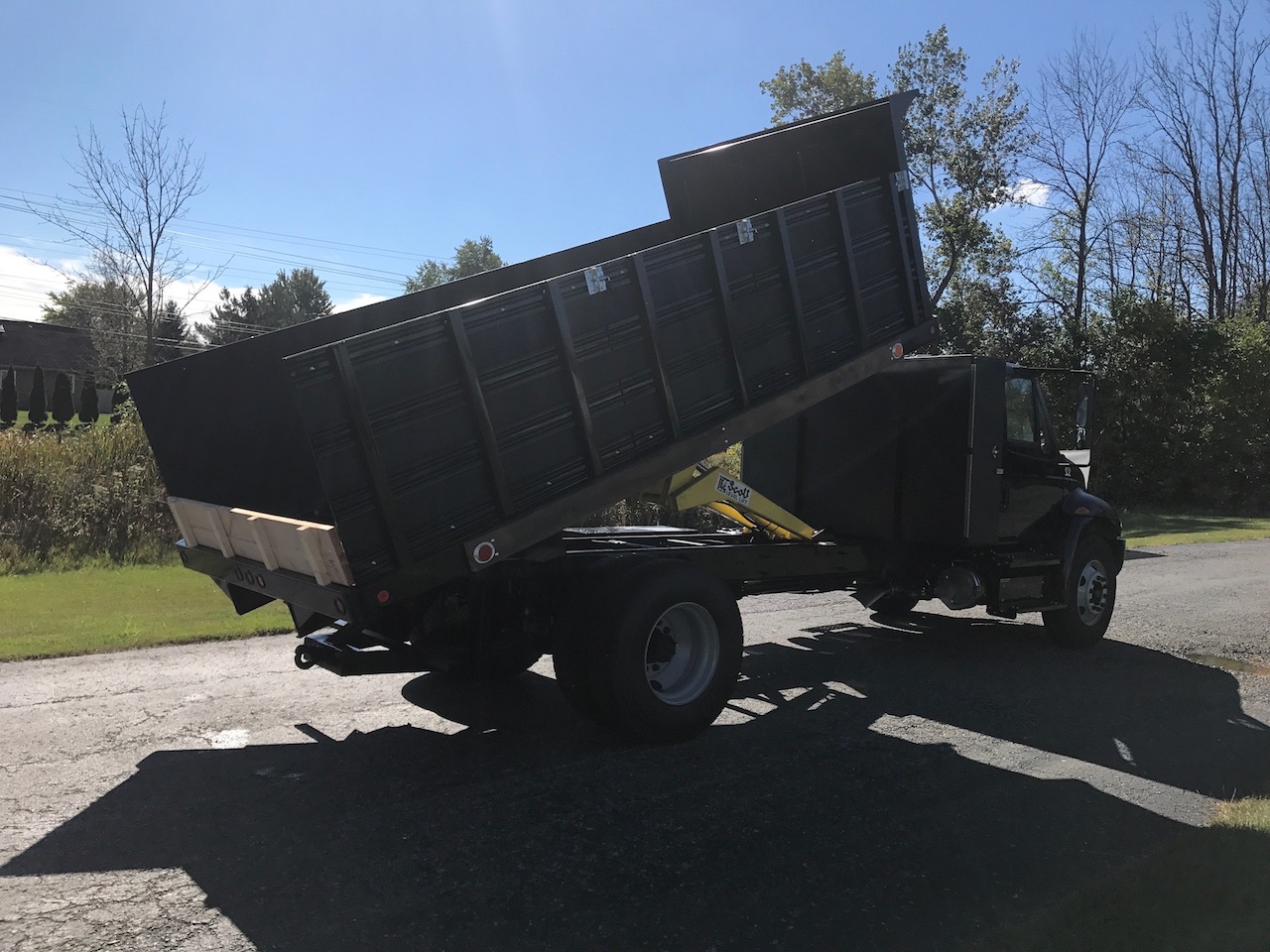 Seaonsal Landscaping - Dump Body - 5