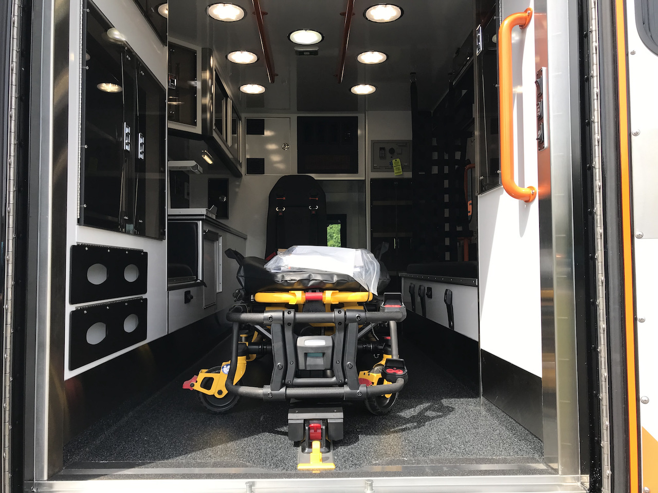 Seneca-EMS-Medix-Ambulance-16