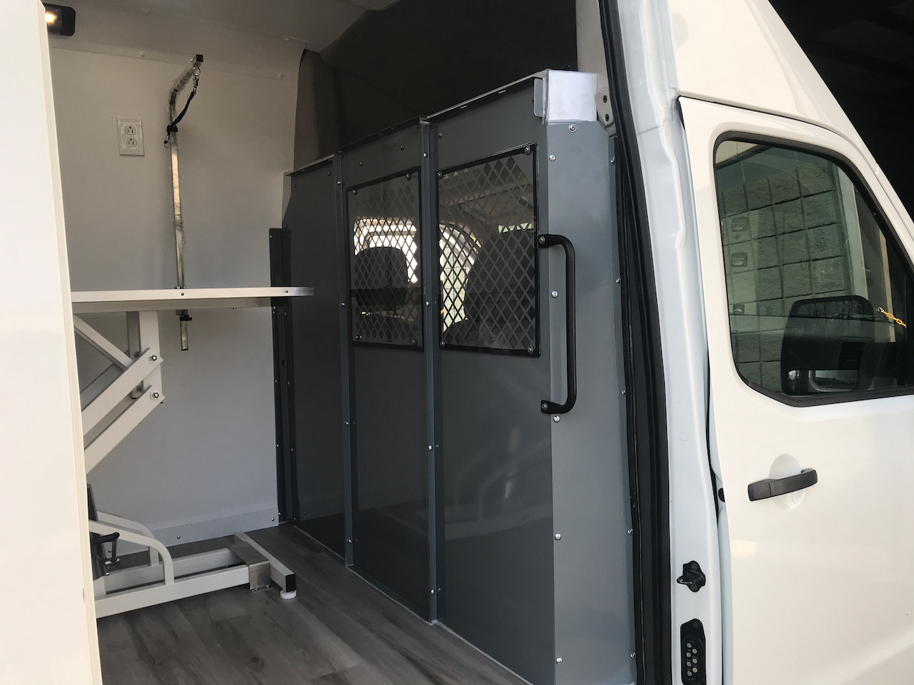Mobile-Dog-Grooming-Van-27