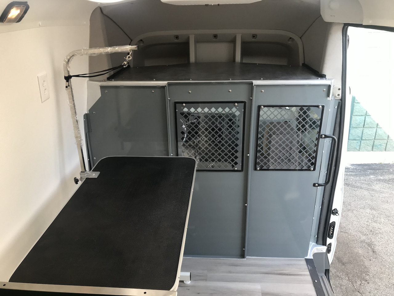 Mobile-Dog-Grooming-Van-44