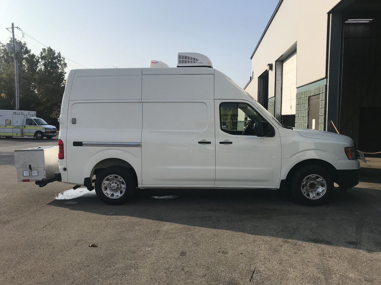 Mobile-Dog-Grooming-Van-48