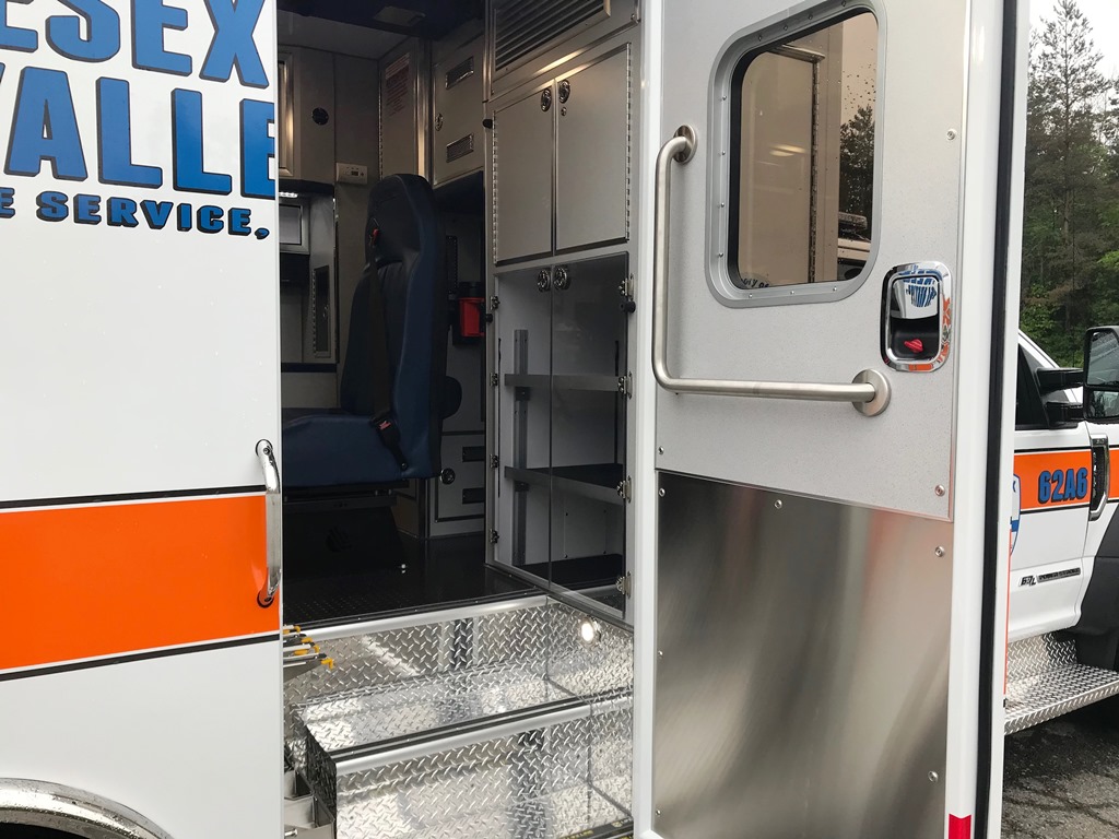 Middlesex-Life-Line-Ambulance-10
