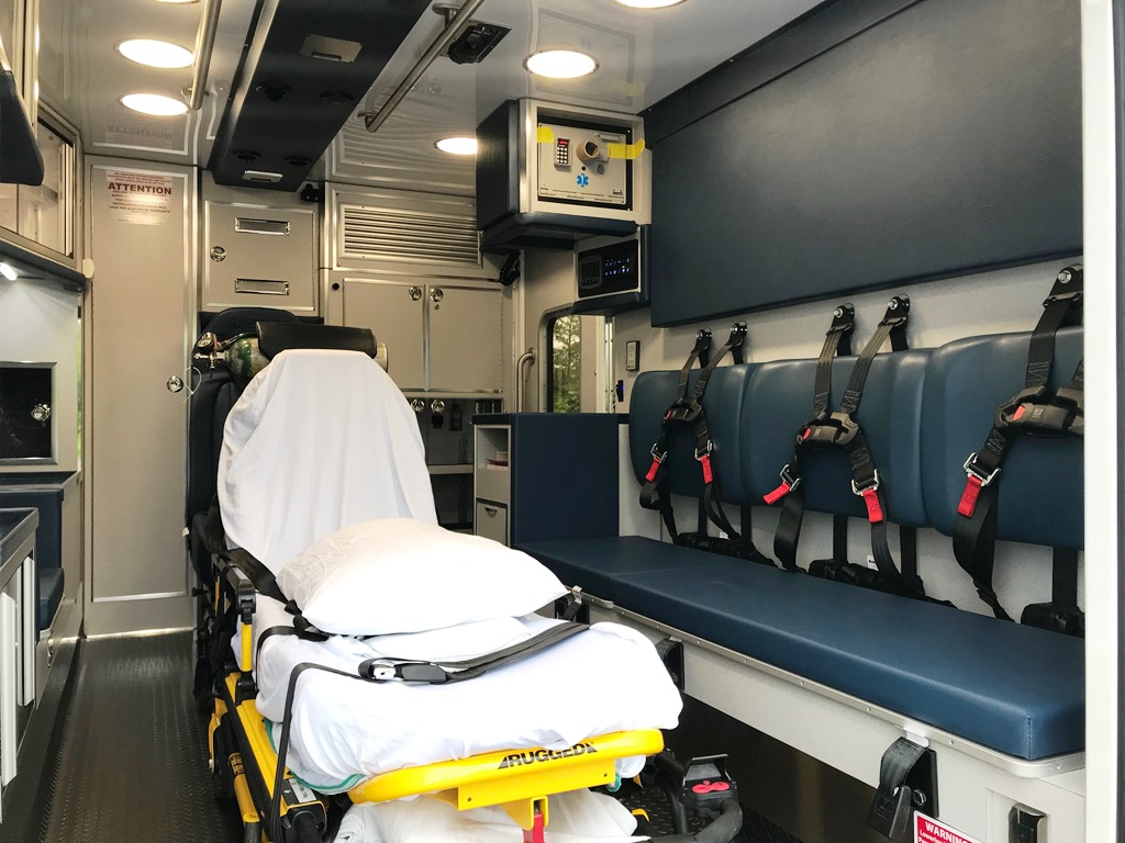 Middlesex-Life-Line-Ambulance-12