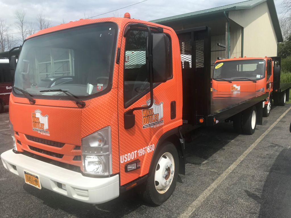Vinyl-Outlet-Flatbed-Truck-2