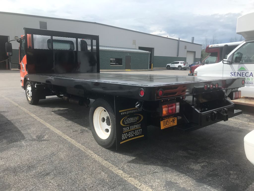Vinyl-Outlet-Flatbed-Truck-3