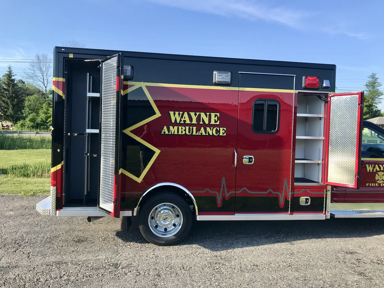 Wayne-Life-Line-Ambulance-11