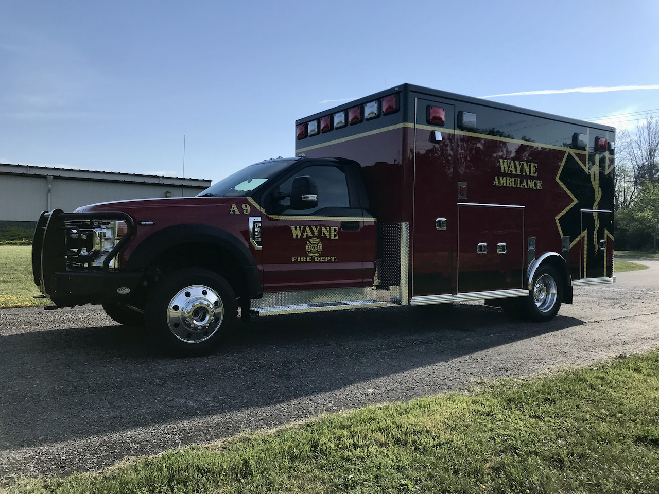 Wayne-Life-Line-Ambulance-2