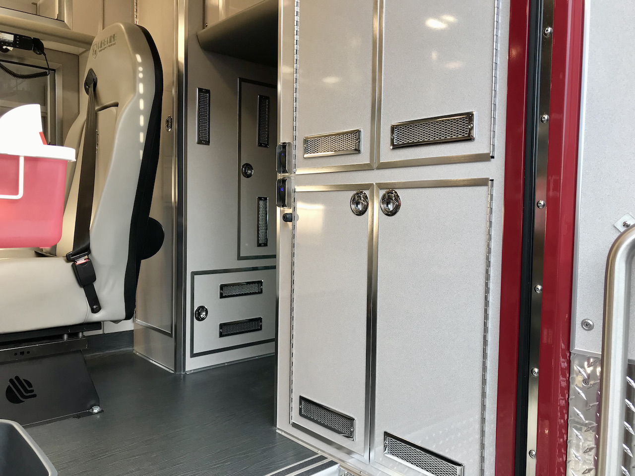 Wayne-Life-Line-Ambulance-22