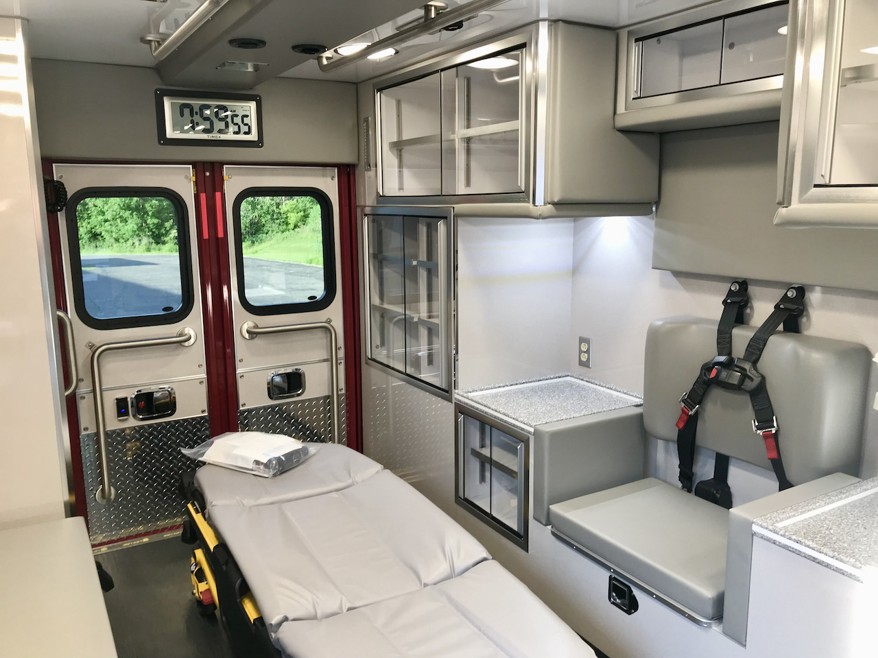 Wayne-Life-Line-Ambulance-26