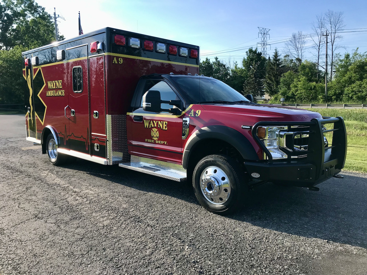 Wayne-Life-Line-Ambulance-5