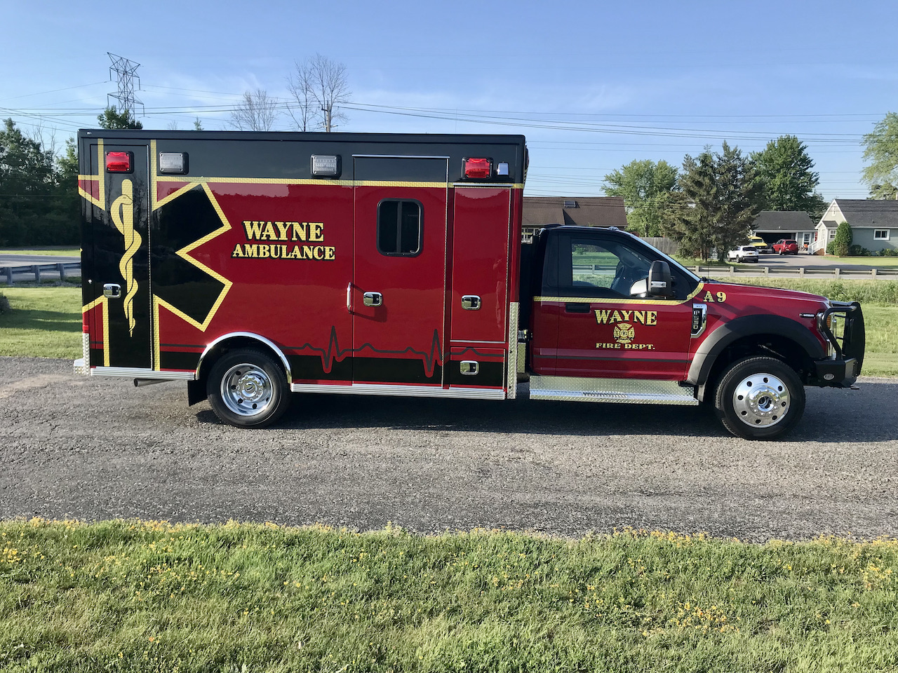 Wayne-Life-Line-Ambulance-6