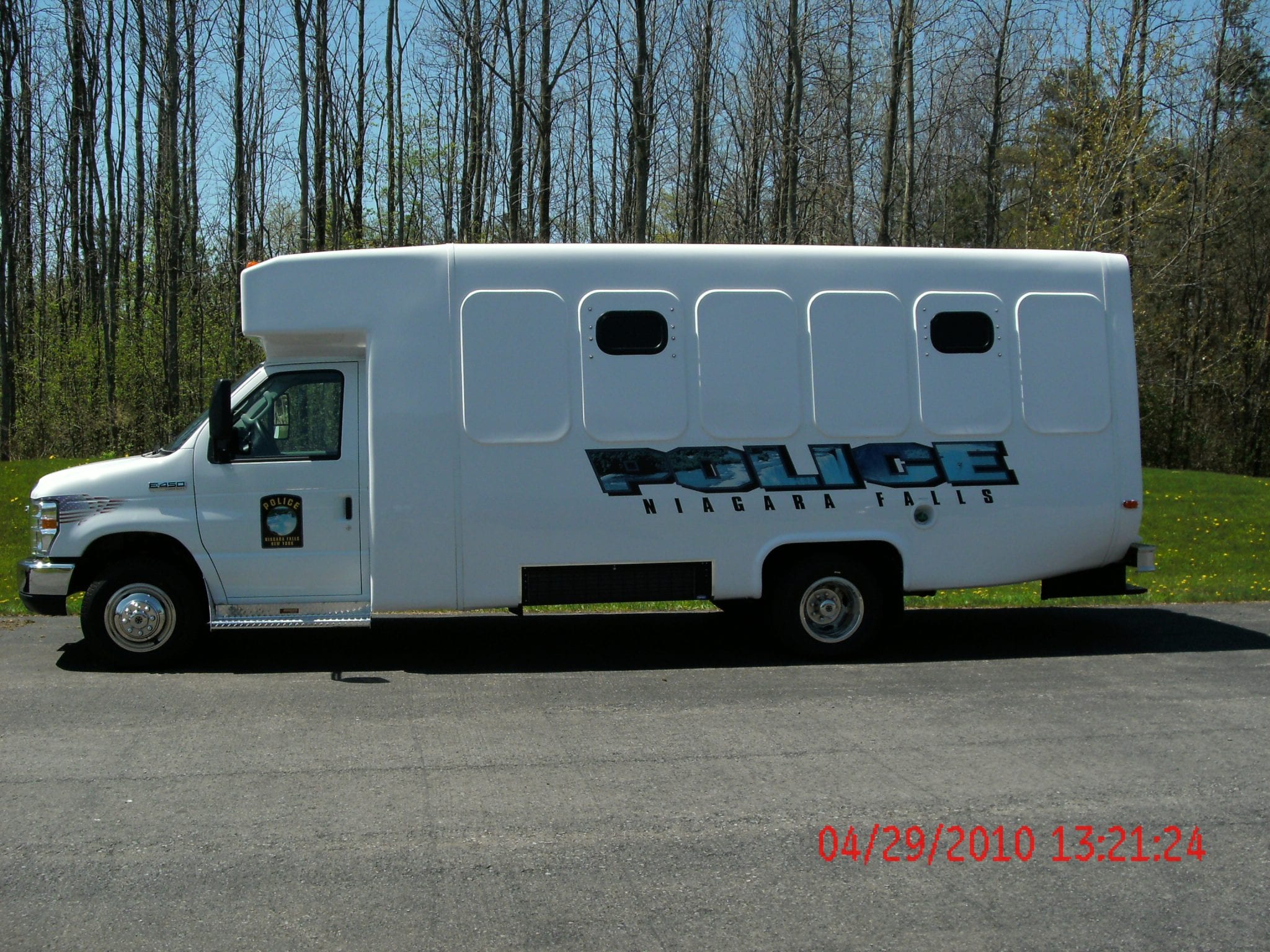 Niagara Falls Police Prisoner Bus